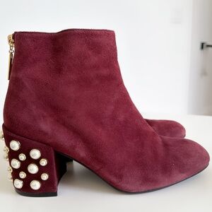 STUART WEITZMAN SUEDE ANKLE BOOTS